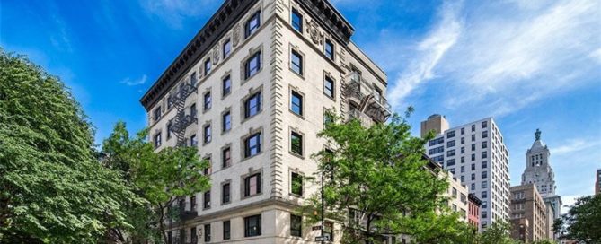 Manhattan, NY Building with mControls