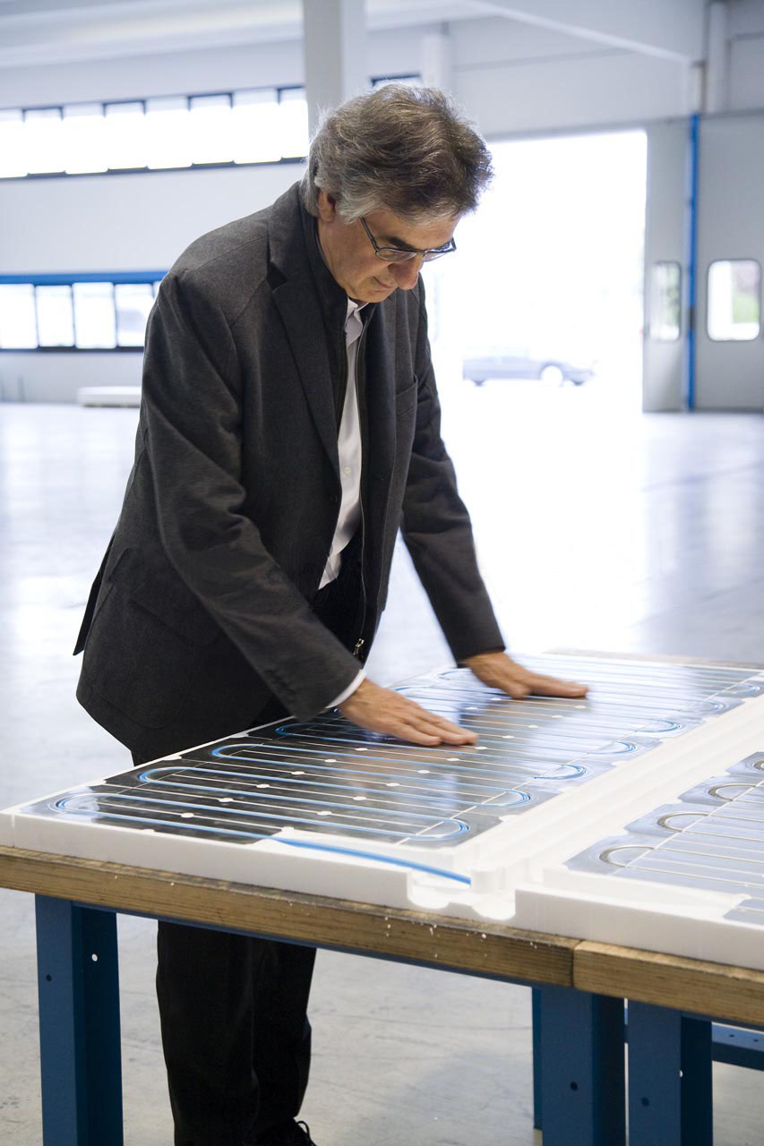 Roberto Messana RayMagic Roberto Messana inspecting RayMagic