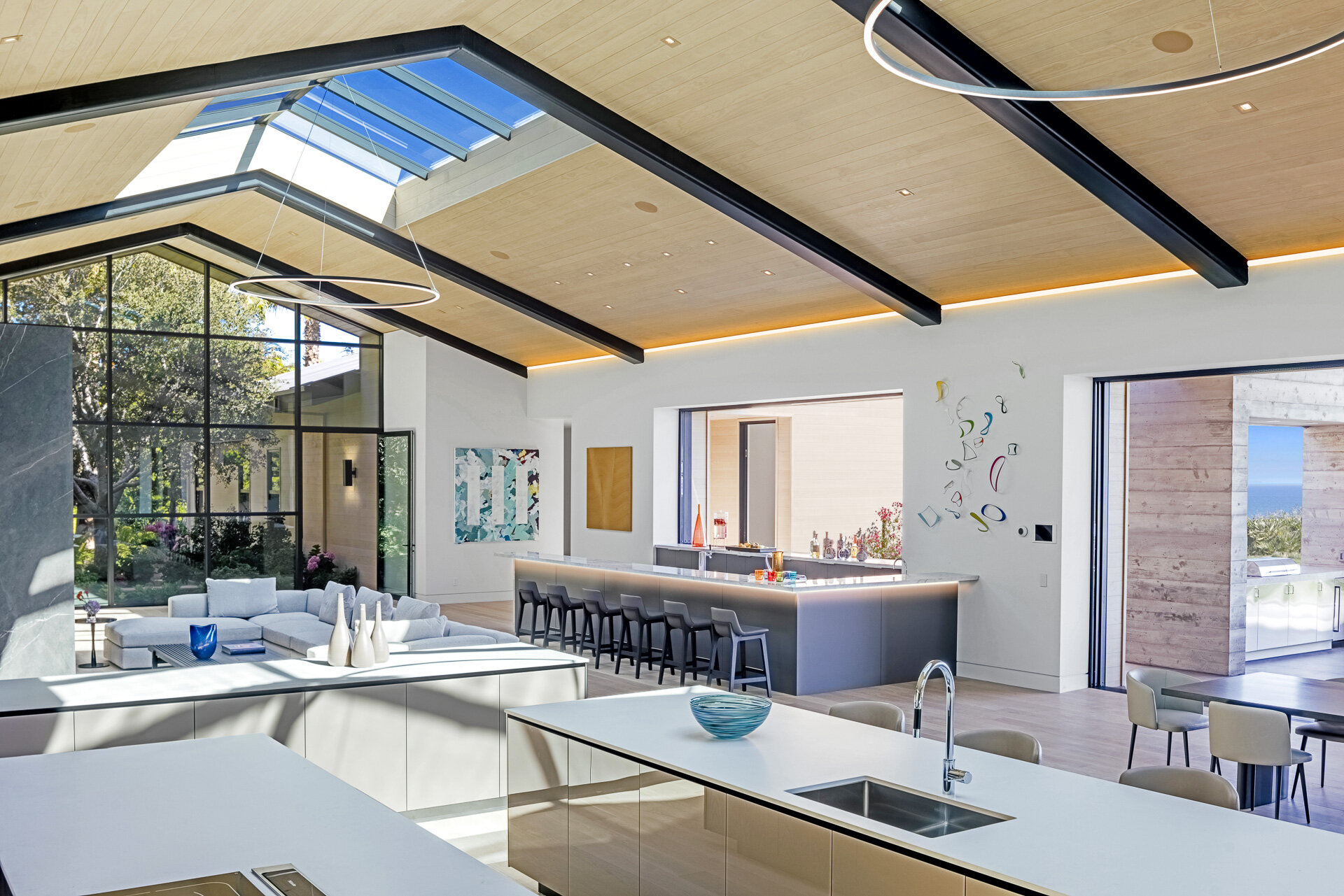 Marisol Location: Malibu, California Year: 2022 Area; 11,500 sqf Architect: Burdge Architect Mechanical Engineer: Energy System Engineering Mechanical Contractor: Kline’s Kustom Heating and Air Inc.