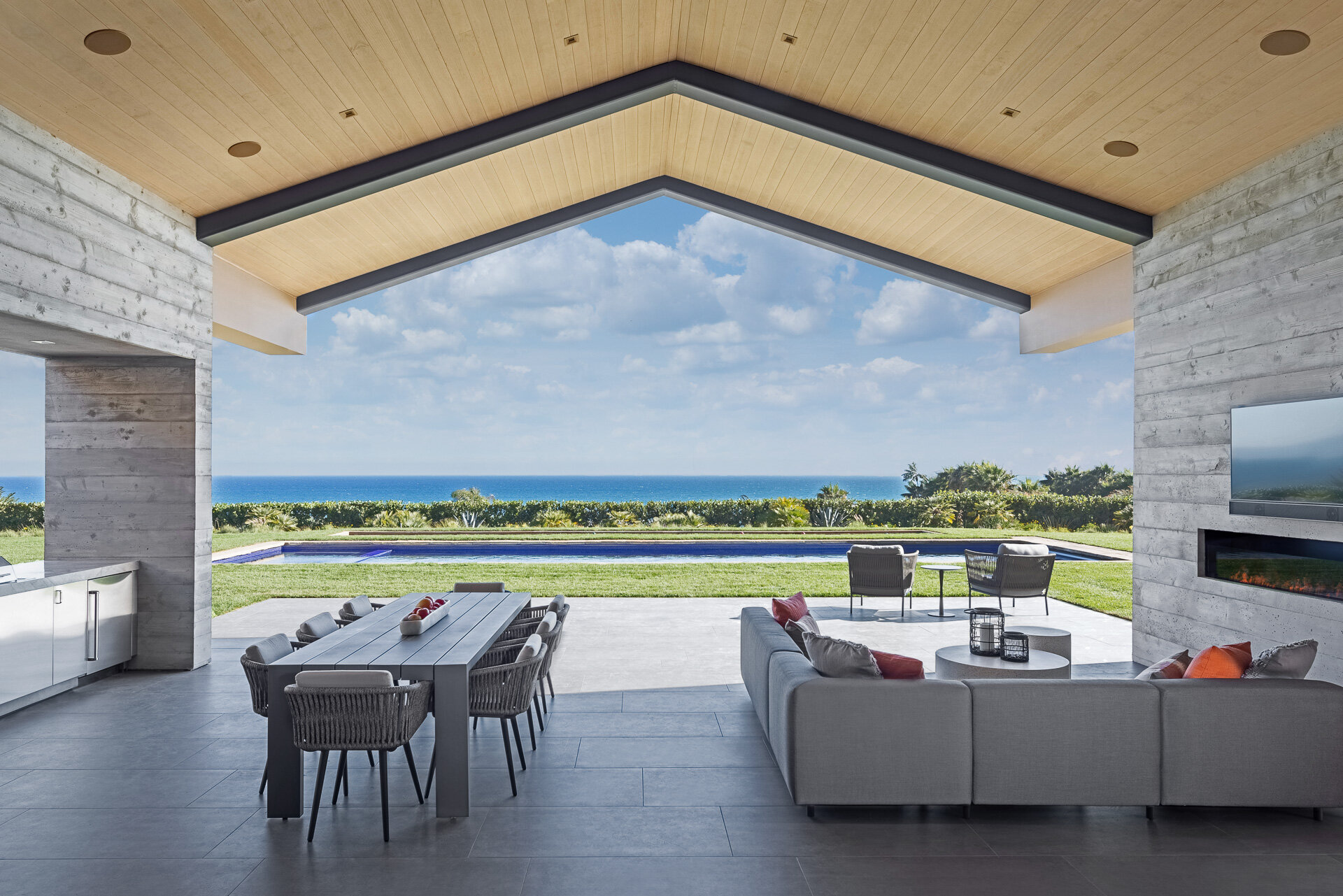 Marisol Location: Malibu, California Year: 2022 Area; 11,500 sqf Architect: Burdge Architect Mechanical Engineer: Energy System Engineering Mechanical Contractor: Kline’s Kustom Heating and Air Inc.